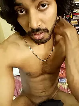 Snapshot of Yk_physique chatting on February 2026 06:26:02 PM Yk physique online show from February 2026 06:26:02 PM