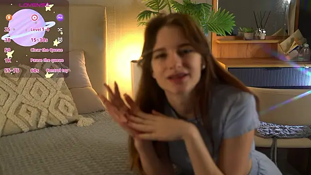 Jenniferr  online show from March 2026 03:14:01 PM