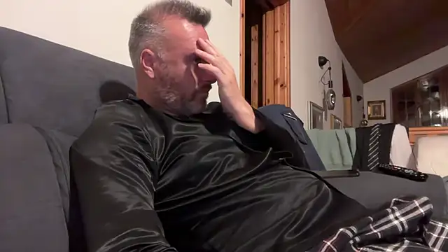 marcovik1 online show from March 2026 10:35:01 PM