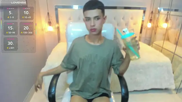 Snapshot of alexking_2 chatting on March 2026 05:48:02 PM alexking 2 online show from March 2026 05:48:02 PM