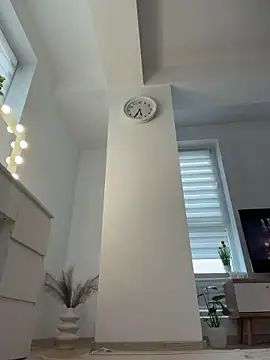 Katty Pery online show from April 2026 02:11:02 PM