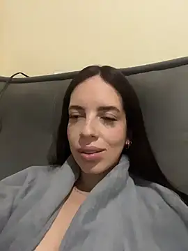 Snapshot of Larinhap chatting on July 2026 09:33:01 AM Larinhap online show from July 2026 09:33:01 AM