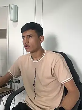 Snapshot of NicolasTorrez chatting on February 2026 06:59:02 PM NicolasTorrez online show from February 2026 06:59:02 PM