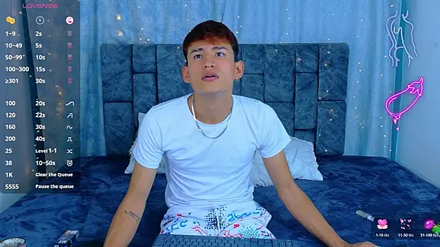 NicolasTorrez online show from April 2026 03:02:01 AM