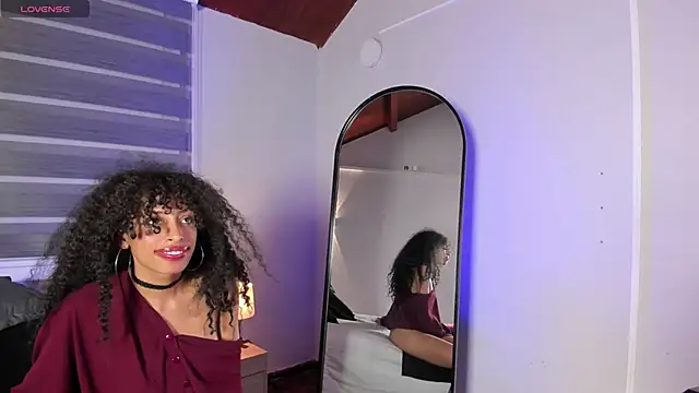 Snapshot of Tamia_25 chatting on June 2026 01:08:01 AM Tamia 25 online show from June 2026 01:08:01 AM
