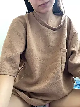 candy deluxe online show from April 2026 08:46:01 PM