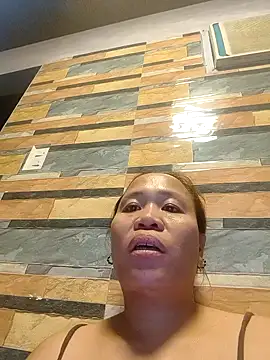 Snapshot of squirtshantal chatting on November 2025 04:18:01 PM squirtshantal online show from November 2025 04:18:01 PM