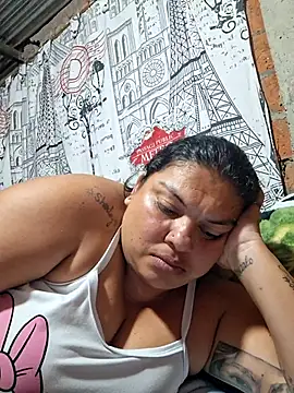 Juli Powl online show from June 2026 01:43:01 AM