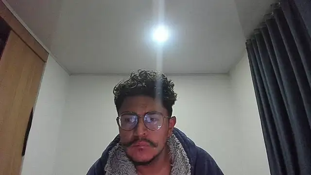 JhonnyRey27 online show from February 2026 02:34:02 AM