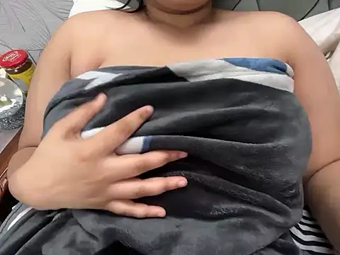 hugeindiantitties online show from February 2026 10:17:02 PM