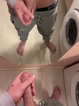 Snapshot of lechouilleur44 chatting on March 2026 10:38:02 PM lechouilleur44 online show from March 2026 10:38:02 PM