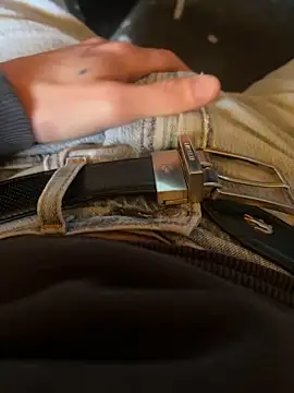 Snapshot of lechouilleur44 chatting on April 2026 10:27:01 AM lechouilleur44 online show from April 2026 10:27:01 AM