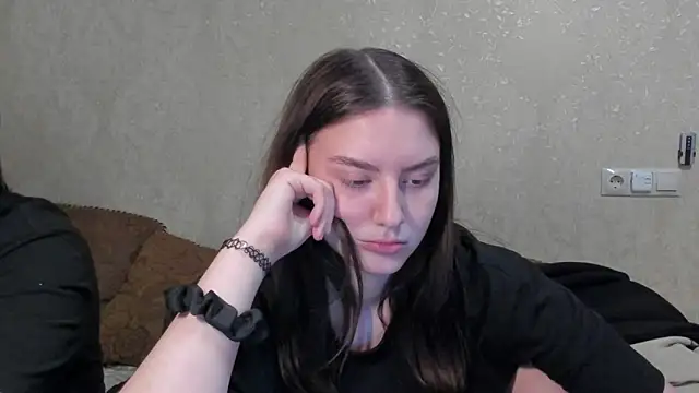 love lina muuur online show from February 2026 05:13:02 PM