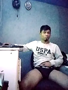 Snapshot of URALZERO420CLOUDS chatting on February 2026 07:17:01 AM URALZERO420CLOUDS online show from February 2026 07:17:01 AM