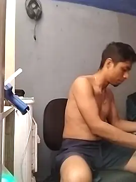 Snapshot of URALZERO420CLOUDS chatting on February 2026 06:58:01 AM URALZERO420CLOUDS online show from February 2026 06:58:01 AM