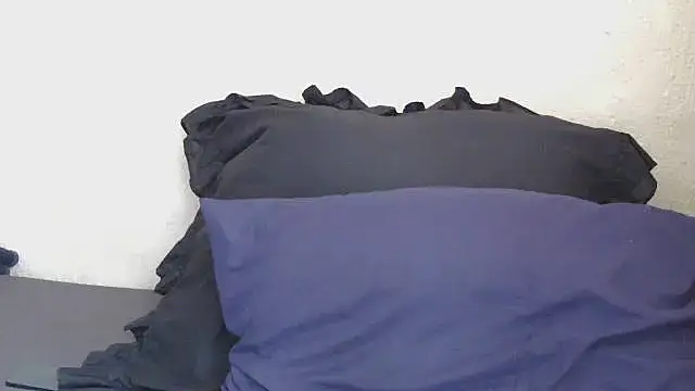 Snapshot of YumPeaches chatting on February 2026 10:04:01 AM YumPeaches online show from February 2026 10:04:01 AM