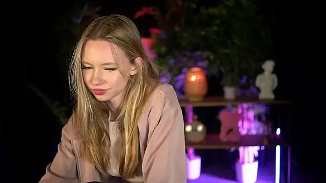 SweetDaisy me online show from February 2026 03:20:01 PM