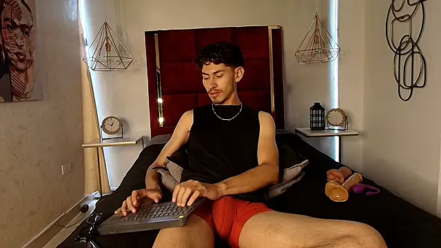 skinny jean  online show from April 2026 08:32:02 PM