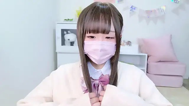 Snapshot of sumire_3 chatting on March 2026 12:31:01 PM sumire 3 online show from March 2026 12:31:01 PM