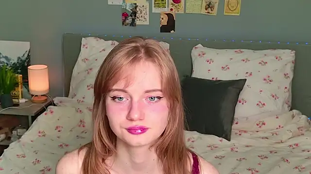 ElfieWhite online show from June 2026 06:14:01 PM