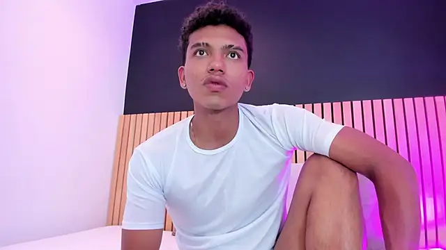 Snapshot of jhoystrong_ chatting on February 2026 07:34:02 PM jhoystrong online show from February 2026 07:34:02 PM