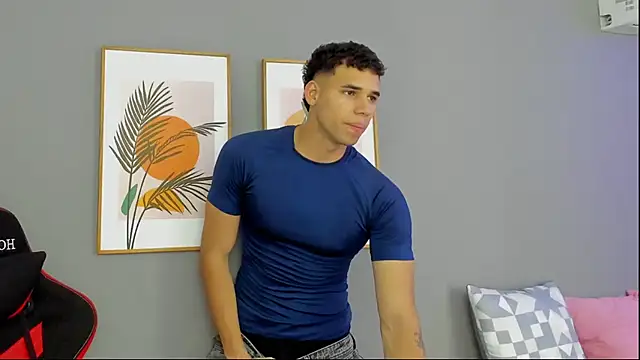 Snapshot of Thomas_walker14 chatting on June 2026 12:40:02 PM Thomas walker14 online show from June 2026 12:40:02 PM