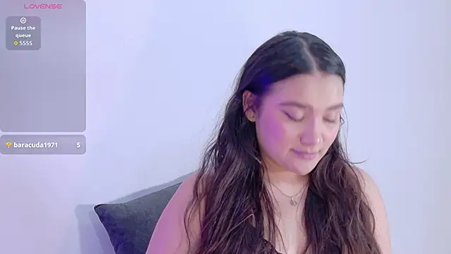 LiiaBloom online show from May 2026 05:02:02 AM