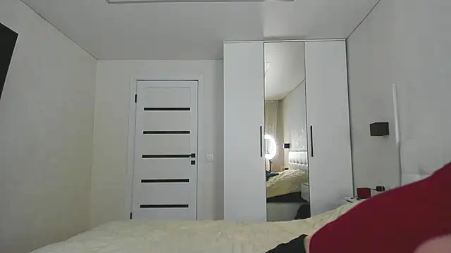 GlitchyDolly online show from July 2026 05:21:02 AM