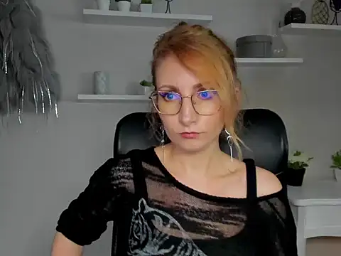 CinderellaMoon online show from February 2026 06:55:02 AM