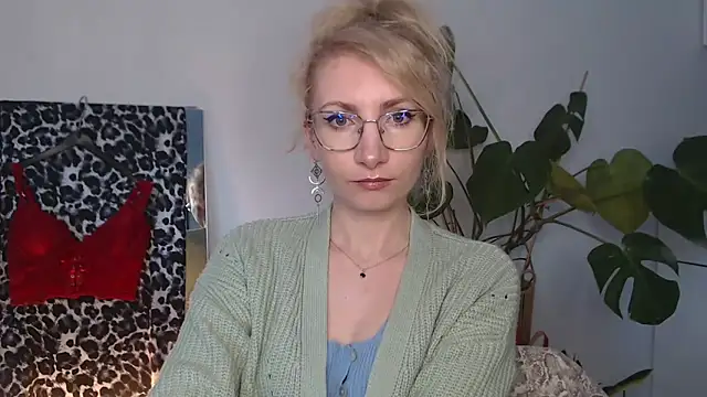 CinderellaMoon online show from April 2026 05:23:01 AM