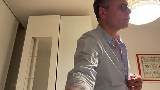 stephcmoi007 online show from April 2026 08:37:01 PM