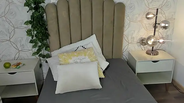 angelsky11 online show from April 2026 07:30:02 PM