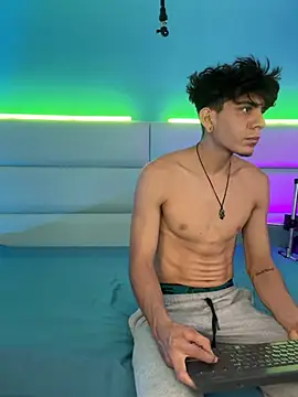 abrilandjulian online show from February 2026 12:04:02 PM