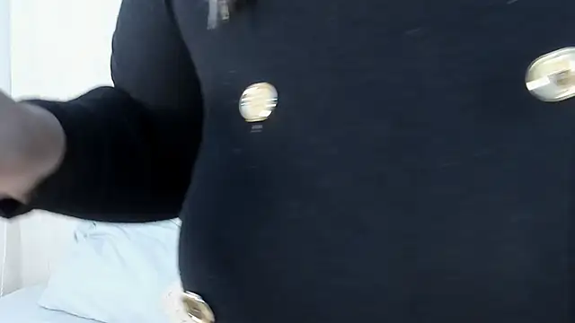 Snapshot of Cinnamon_Skin01 chatting on February 2026 06:04:02 PM Cinnamon Skin01 online show from February 2026 06:04:02 PM