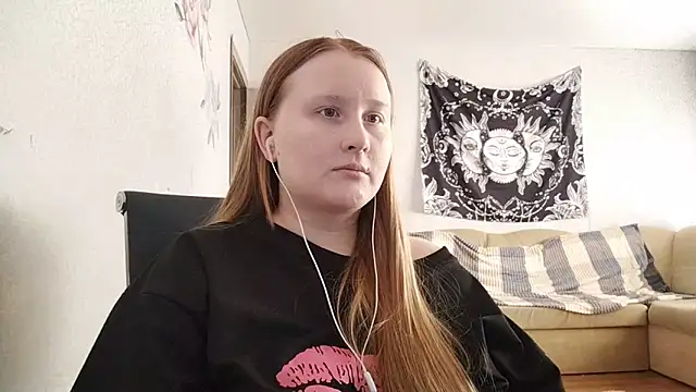 AnikaLipps online show from April 2026 03:28:02 PM