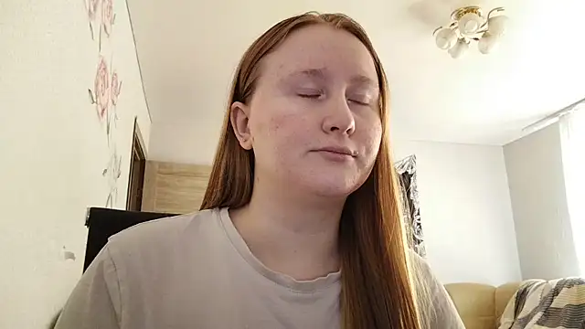 AnikaLipps online show from May 2026 02:47:02 PM