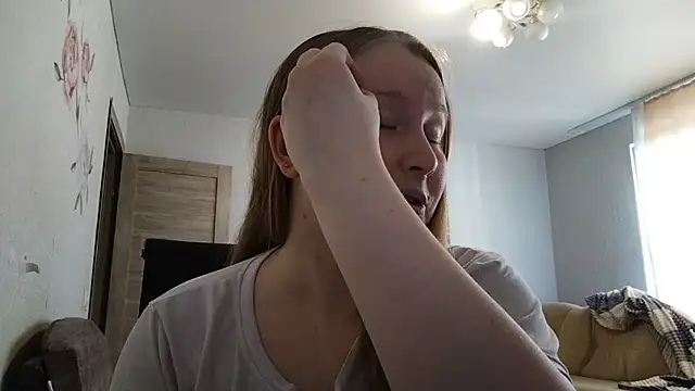 AnikaLipps online show from June 2026 06:17:02 AM