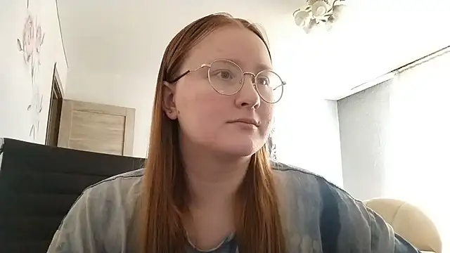 AnikaLipps online show from June 2026 12:10:01 PM
