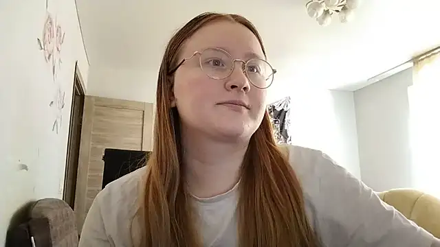 AnikaLipps online show from July 2026 12:00:01 PM
