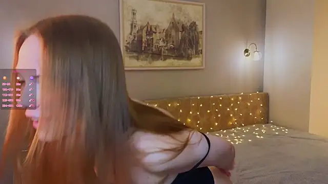 Crystal Diva online show from April 2026 05:43:02 PM