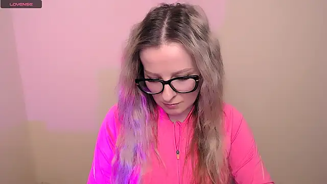 AnnePeach online show from March 2026 06:11:01 PM