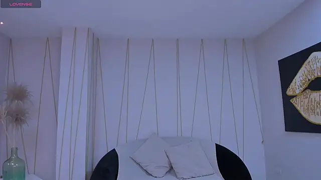 CarolineEvans x online show from March 2026 04:12:02 AM