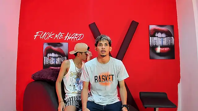 Snapshot of YOUNG_BOYS_HELL chatting on February 2026 07:32:02 PM YOUNG BOYS HELL online show from February 2026 07:32:02 PM