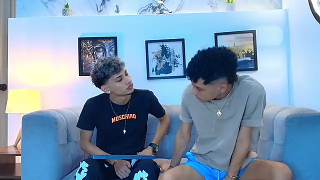 YOUNG BOYS HELL online show from April 2026 01:17:02 AM