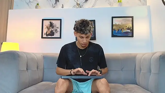 YOUNG BOYS HELL online show from April 2026 01:42:01 AM