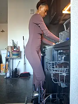 Cinnamonbunn online show from February 2026 11:16:02 PM