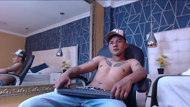 Snapshot of TylerGandi chatting on February 2026 07:44:02 PM TylerGandi online show from February 2026 07:44:02 PM