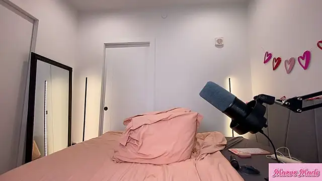 Snapshot of iammaeve chatting on March 2026 07:21:02 PM iammaeve online show from March 2026 07:21:02 PM