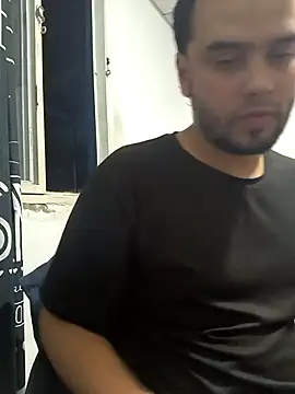 Snapshot of angel_leon01 chatting on February 2026 03:18:01 AM angel leon01 online show from February 2026 03:18:01 AM