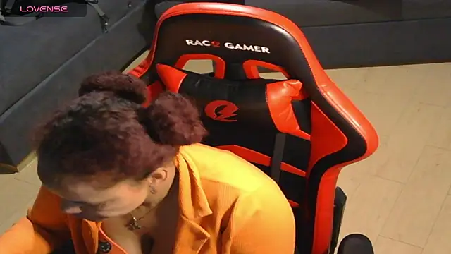 Snapshot of Helensex1 chatting on February 2026 02:45:01 AM Helensex1 online show from February 2026 02:45:01 AM